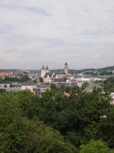 Bismarckstr. 4, Wohnung 7 ~~~ Dachgeschoss, Balkon, Badezimmer mit Eckbadewanne, Abstellraum im Treppenhaus, Dachboden, Keller - Foto 5