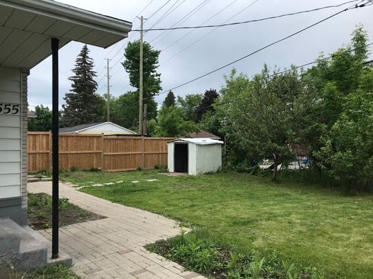 For Lease - 2555 Iris Street Unit# B, Parkway Park - Queensway Terrace S and Area, Ontario - Photo 1