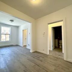 1 room apartment of 55m² in Montreal - Photo 2