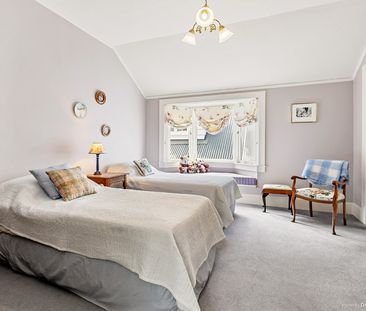 9 Fitzroy Street, Wadestown - Photo 1