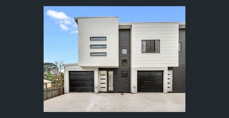 Modern Townhouse in Prime Location - Photo 2