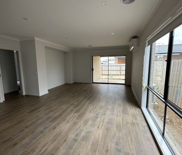 For private inspections please contact catie@sweeneyea.com.au. - Photo 3