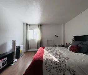 1 room apartment of 50m² in Quebec - Photo 1