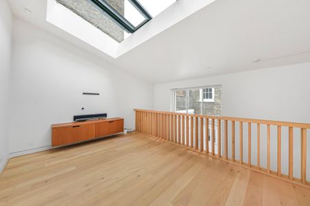 4 bedroom terraced house to rent - Photo 3