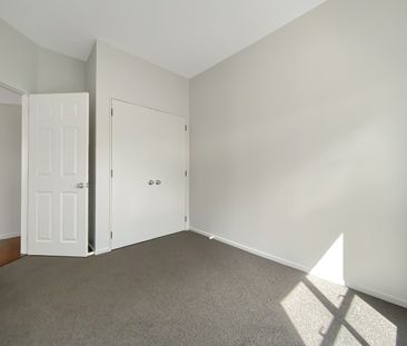 Welcome home to 5/25 Mana Street. - Photo 6