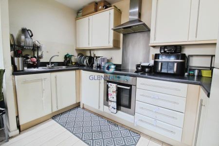 2 bedroom flat to rent - Photo 4