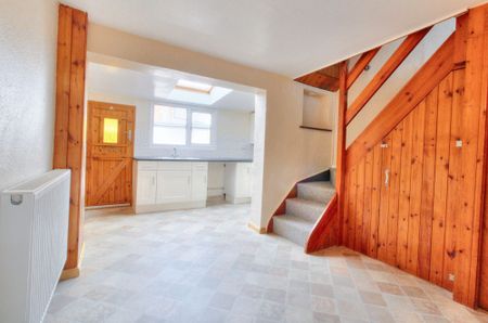 Melton Hill, Woodbridge, IP12 - Photo 2