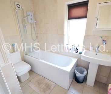 3 Bedroom Semi-Detached House for rent in Eden Crescent - Photo 3