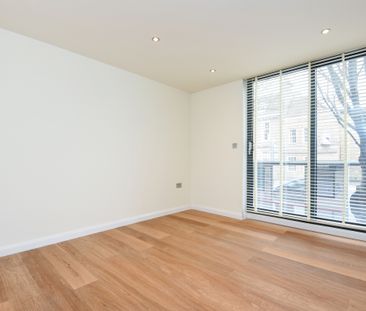 London Road, Kingston Upon Thames, Surrey, KT2 - Photo 1