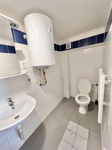 Pronájem bytu 1+kk 20 m² - Photo 2