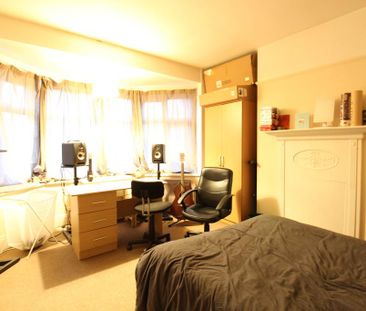 6 bedroom semi-detached house to rent - Photo 5