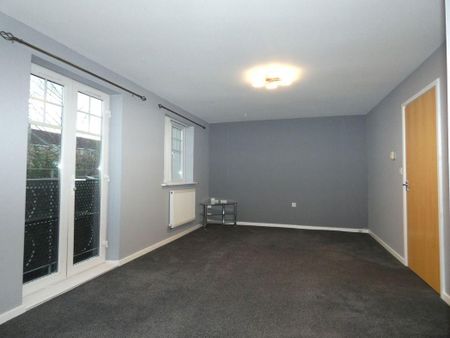2 bed apartment to rent in NE8 - Photo 2