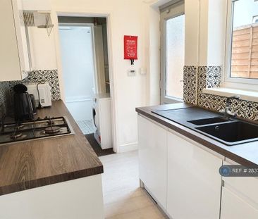 2 bedroom terraced house to rent - Photo 5