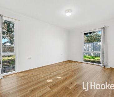 65 Willow Drive, Hampton Park VIC - Photo 6