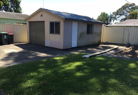 28 Walsh Avenue, Croydon Park NSW 2133 - House For Rent | Domain - Photo 4