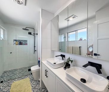 Luxury Family Living with Water Views in Southlakes Estate - Photo 3