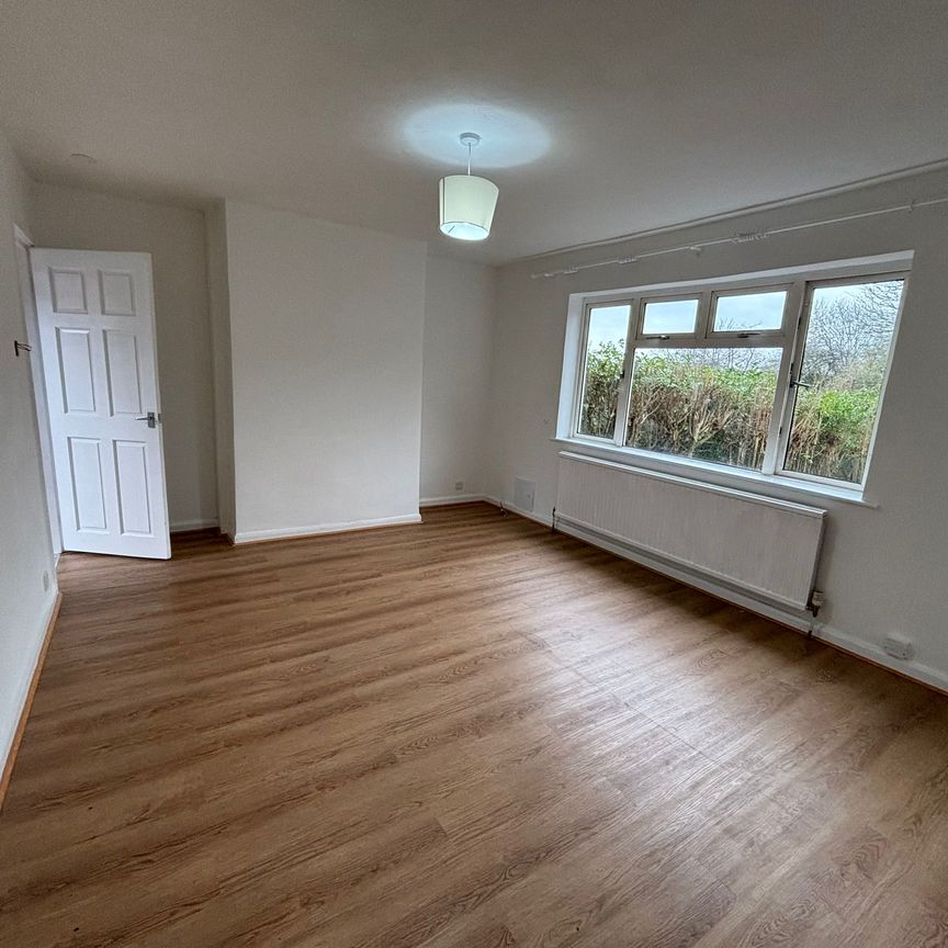 2 Bed - 107 Wykebeck Avenue, Leeds - LS9 0JG - Professional - Photo 1