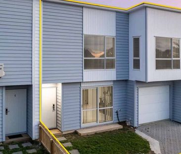 Modern 3-Bedroom Townhouse in Manurewa - Photo 1