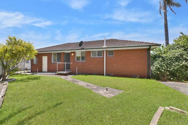 Immaculately Presented Beachside Cottage - Photo 1
