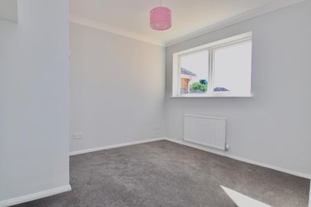 2 bedroom bungalow to rent - Photo 2