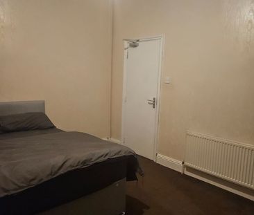 Room in a Shared House, Hatfield Road, B19 - Photo 1