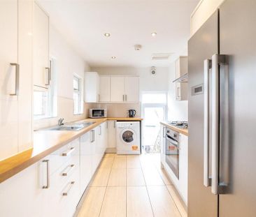 6 bedroom maisonette to rent - Photo 4