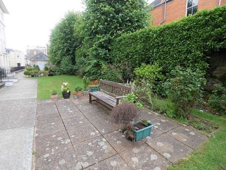 Brigstocke Terrace, Ryde, Isle Of Wight, PO33 - Photo 4