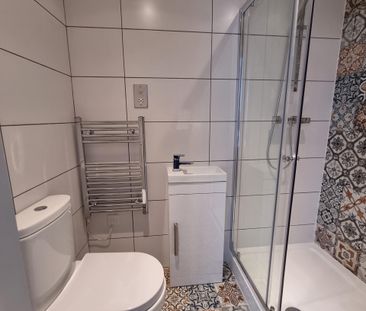 Castle View Court, Newport - Photo 5