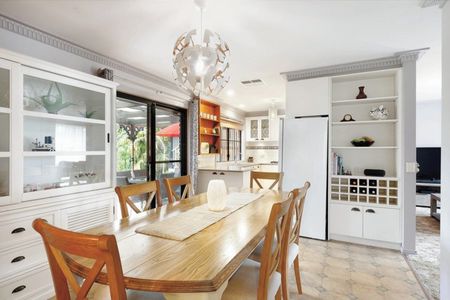 FOUR BEDROOM HOME IN QUIET STREET WITH LARGE BACKYARD - Photo 3
