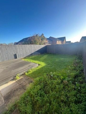 2 bedroom semi-detached house to rent - Photo 3