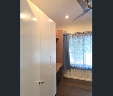 Spacious Family Home with Pool – Prime Telopea Location - Photo 5