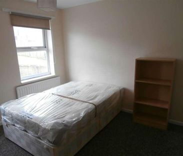 St Martins Close, Winchester, SO23 - Photo 5