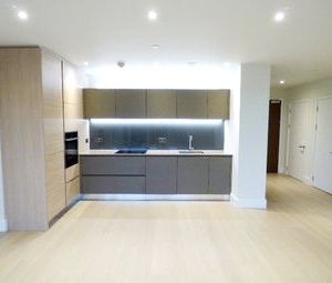 2 Bedrooms Flat to rent in Cottam House, Kidbrooke Park Road, London SE3 | £ 335 - Photo 1