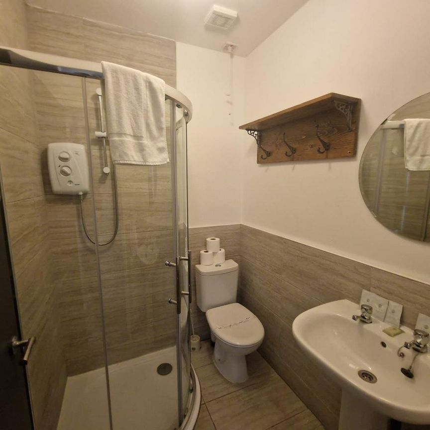 2 bedroom apartment to rent - Photo 1