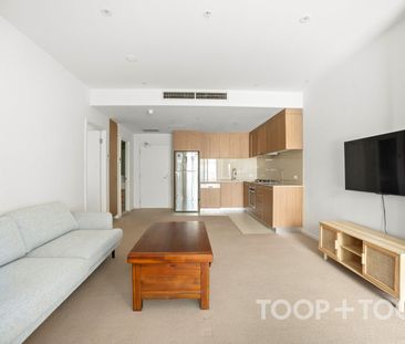 City Apartment Living - Photo 2