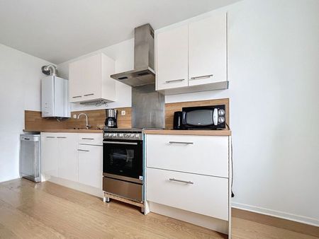 Appartement trois pièces 76,75 m2 MEUBLÉ avec parking - Photo 5