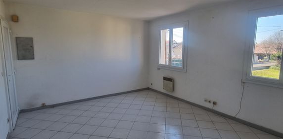 Location Appartement 1 pièce 26m² RAPHELE LES ARLES 13280 - Photo 2