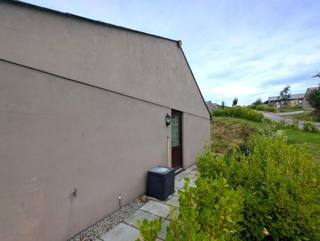 1 bedroom semi-detached bungalow to rent - Photo 5