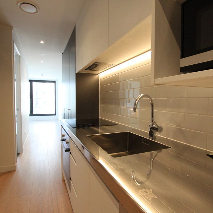 Best in the building - Photo 1