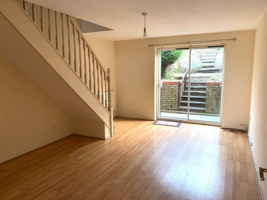 2 bedroom terraced house to rent - Photo 1