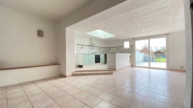 Location Maison 4 pièces 78m² SIN LE NOBLE 59450 - Photo 1