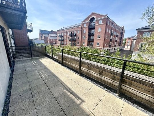 St Wulstans Court, Worcester, WR5 - Photo 1