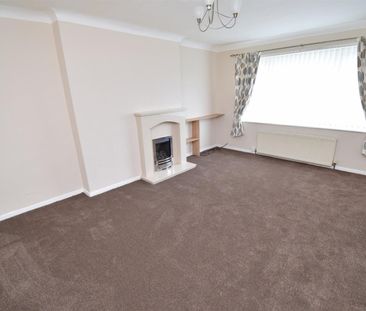 Cherry Tree Crescent, Walton, Wakefield - Photo 2