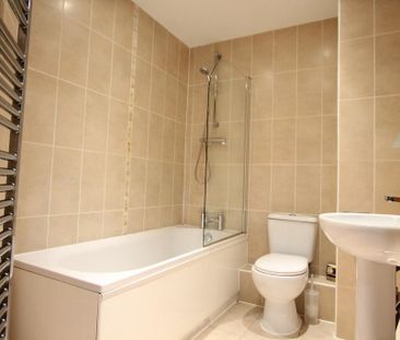 2 bedroom flat to rent - Photo 3