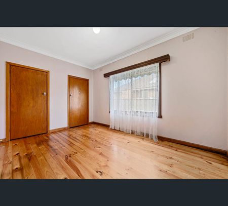 24 Dover Street, Wendouree, Vic 3355 - Photo 5