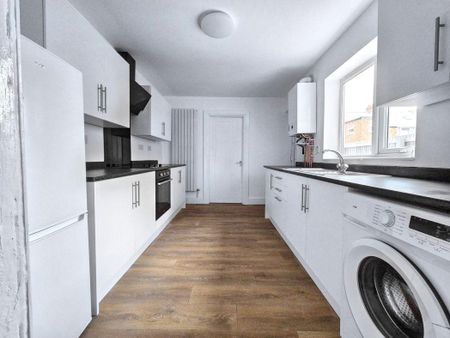 2 bed lower flat to rent in NE32 - Photo 2