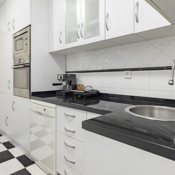 2 room luxury Apartment for rent in Valencia, Spain - Photo 1