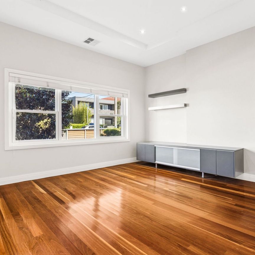 Sunny Family Beach House In Coveted Bondi Pocket - Photo 1