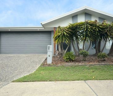 Modern, low-maintenance living in a family-friendly pocket of Logan... - Photo 2