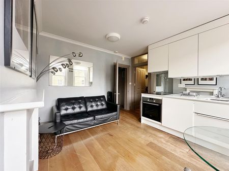 Cleveland Street, London - Photo 2